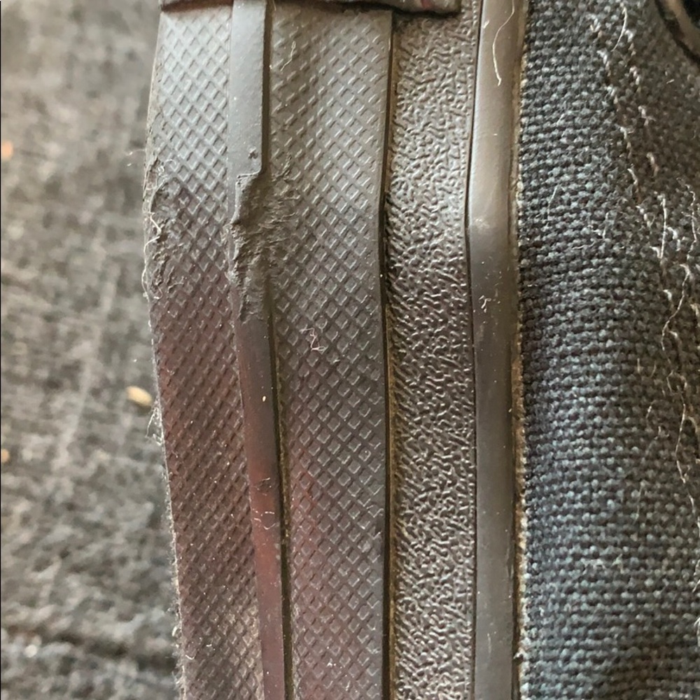 Black converse - Picture 6 of 7